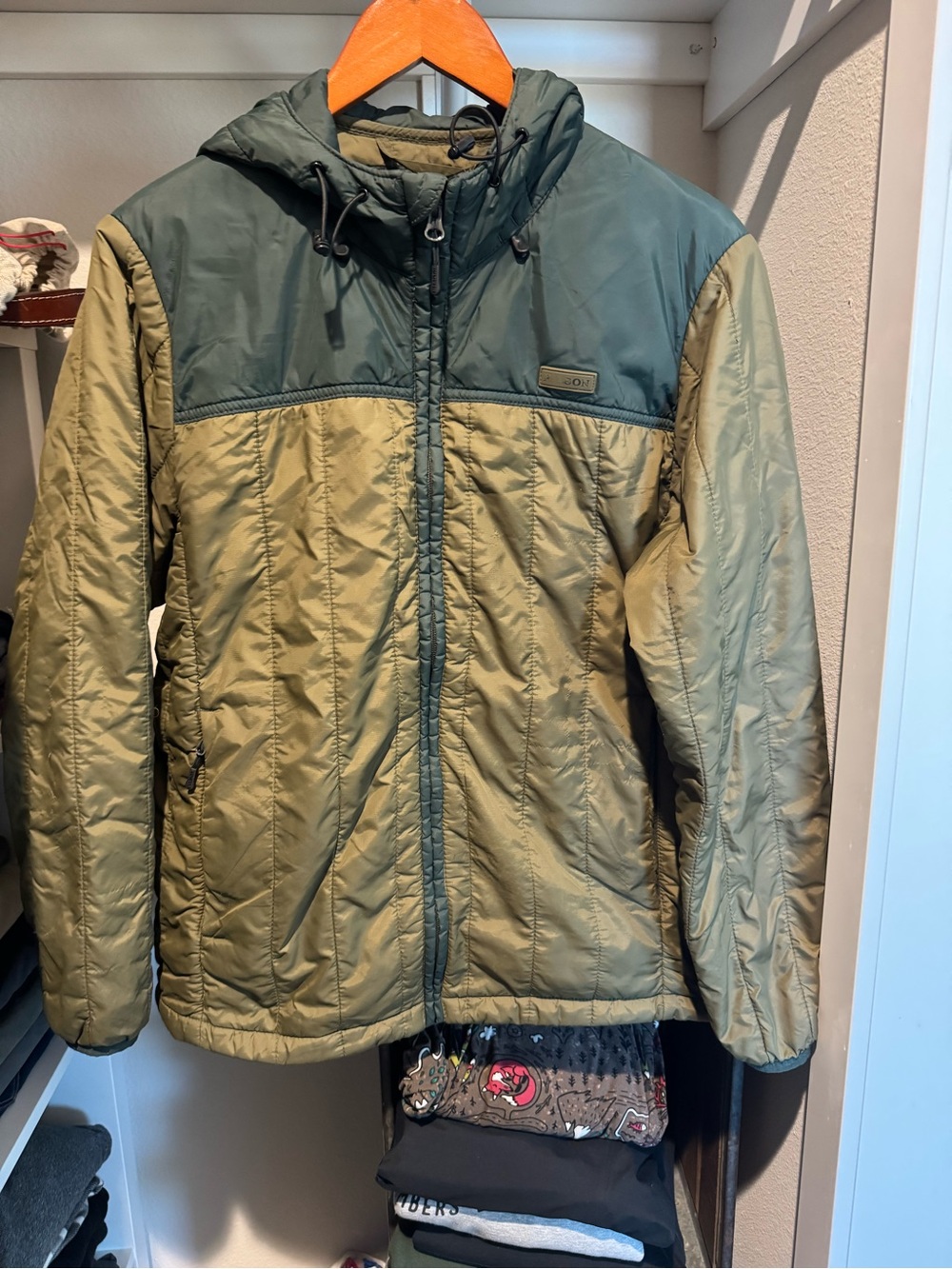 FILSON WOMEN'S ULTRALIGHT HOODED JACKET | DARK OLIVE/DARK SPRUCE